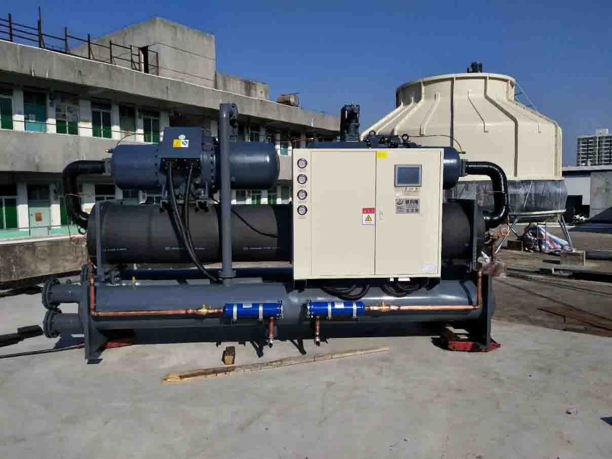 中央空調(diào)冷水機(jī)組案例